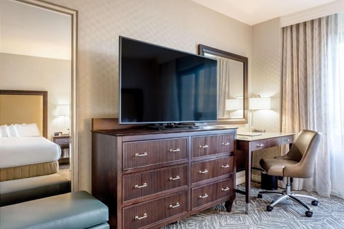 King Room Near Livingwell Health Club Ada WDC 1 Luxury Bookings