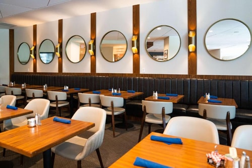 King Room Near Livingwell Health Club Ada WDC 10 Luxury Bookings