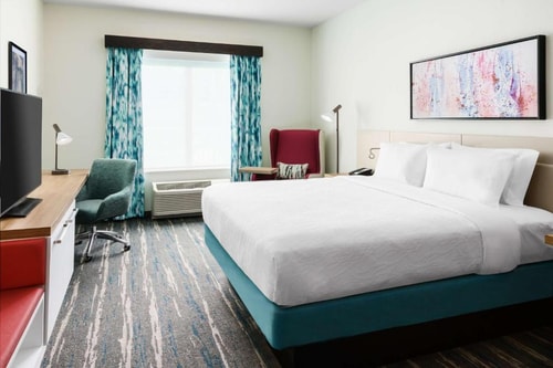 King Room Near Kit Land Nelson Park ORL 1 Luxury Bookings