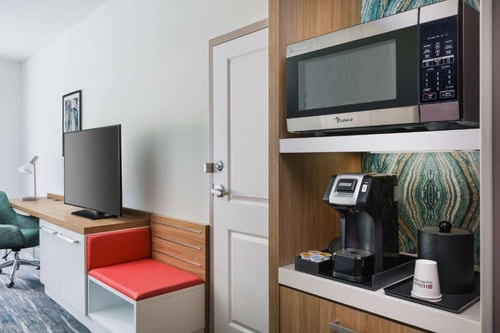 King Room Near Kit Land Nelson Park ORL 2 Luxury Bookings