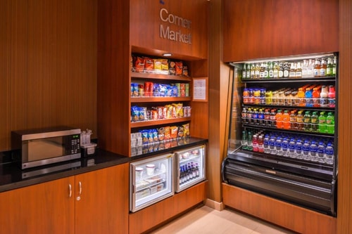 Guest room Near Lake Bennet ORL 8 Luxury Bookings