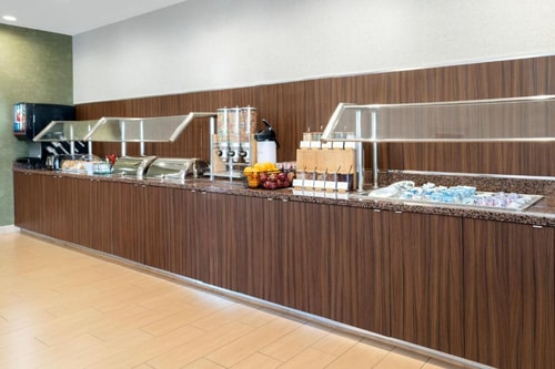 Guest room Near Lake Bennet ORL 6 Luxury Bookings