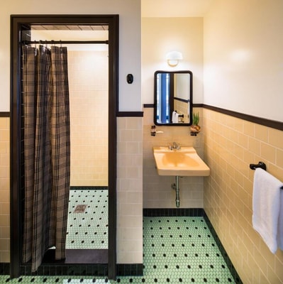 premiumKing Near Commercial Exchange Building LA 4 Luxury Bookings