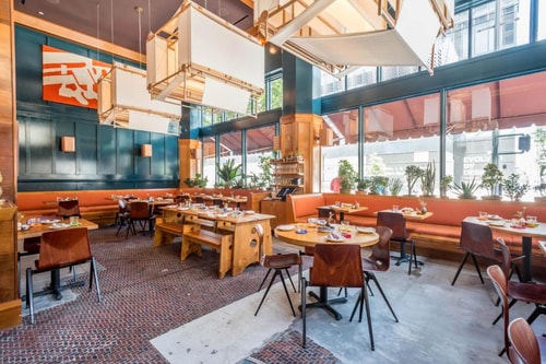 premiumKing Near Commercial Exchange Building LA 10 Luxury Bookings