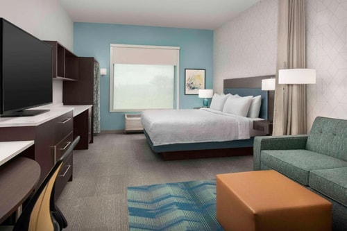 King Studio Suite Near Mavis Tires And Brakes ORL Luxury Bookings