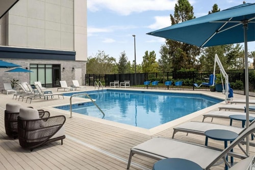King Studio Suite Near Mavis Tires And Brakes ORL 14 Luxury Bookings