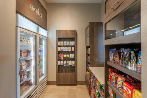 1 Bedroom King Suite Near Park Lake ORL 10 Luxury Bookings