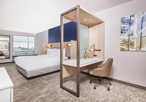 King Suite Near Ivy Garden Learing Center CHI 2 Luxury Bookings