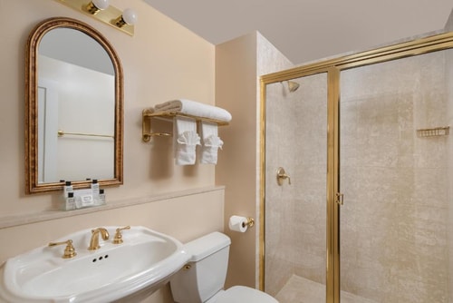 Executive Junior Suite Near Wondee Siam NYC 6 Luxury Bookings