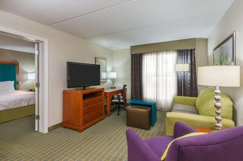 One Bedroom King Suite Near TJ Maxx ORL 1 Luxury Bookings
