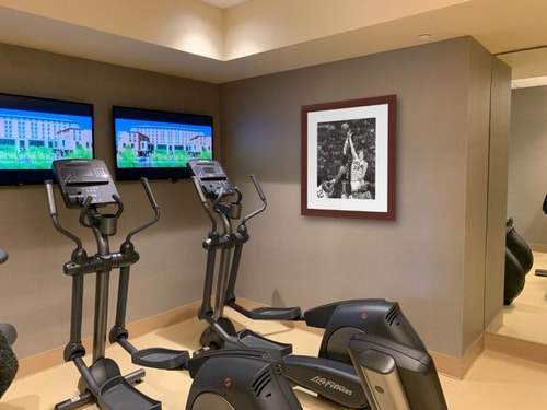 Standard King Near Wasserman Football Center LA 13 Luxury Bookings