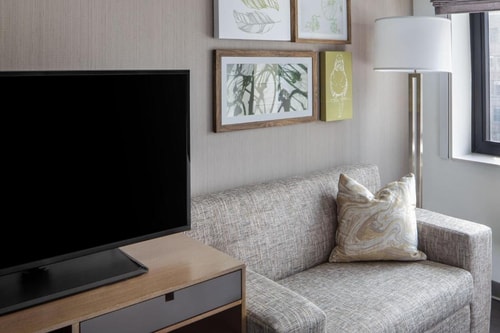 Guest Room Near Frames Bowling Lounge NYC 1 Luxury Bookings
