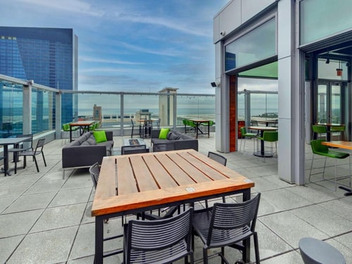 King Room Near National Teachers Academy CHI 12 Luxury Bookings