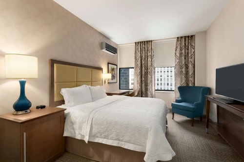 King Room Near River Esplanade Park CHI 1 Luxury Bookings