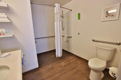King Room Near River Esplanade Park CHI 4 Luxury Bookings