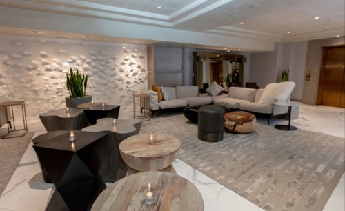 Deluxe King Room Near John Reed Fitness LA 7 Luxury Bookings