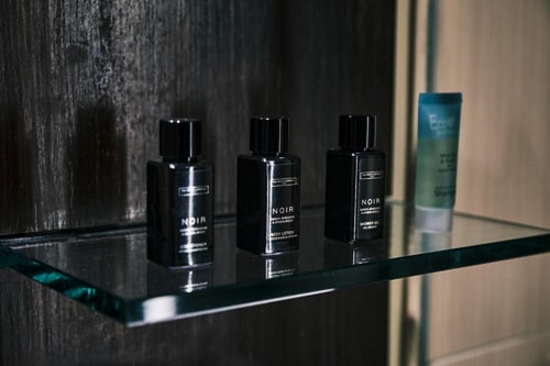 Queen Room Near Reeves Park LA 8 Luxury Bookings