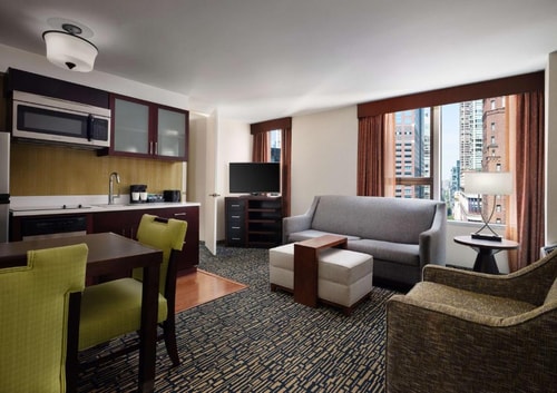 King Suite Near Moody Bible Institute CHI 5 Luxury Bookings