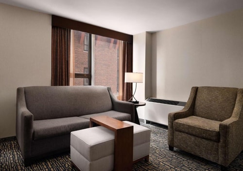 King Suite Near Moody Bible Institute CHI 6 Luxury Bookings