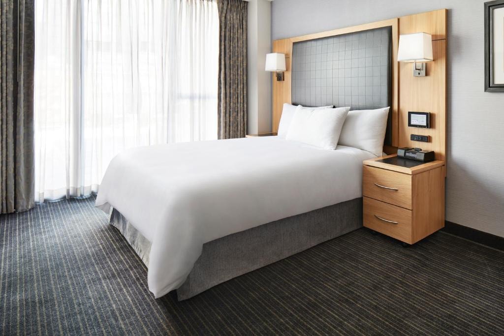 Standard Queen Room Near Morton Steakhouse NYC Luxury Bookings