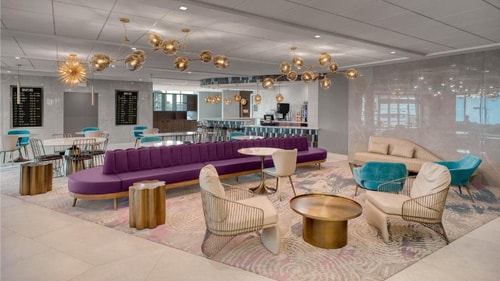 King Room Near AMC Ford City 14 CHI 8 Luxury Bookings