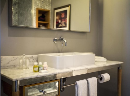 King Studio Near Hollywood Bus Tours LA 3 Luxury Bookings