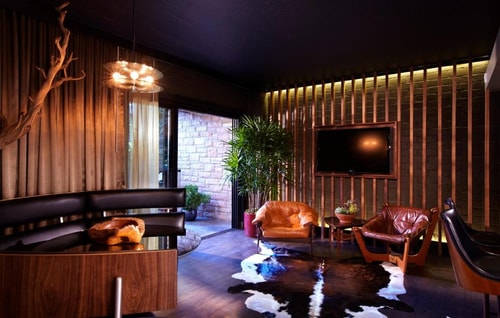 King Studio Near Hollywood Bus Tours LA 5 Luxury Bookings