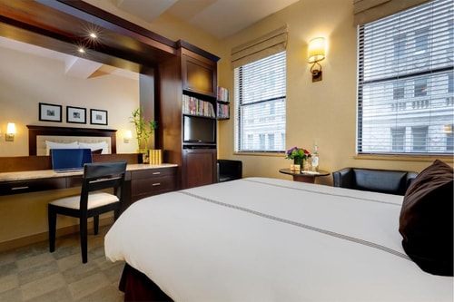 Deluxe Queen Room Near Bryant Park NYC 2 Luxury Bookings