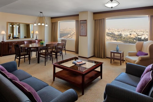 Luxury 4 Bedroom Apartment Near Gold Souk Metro 23 Luxury Bookings