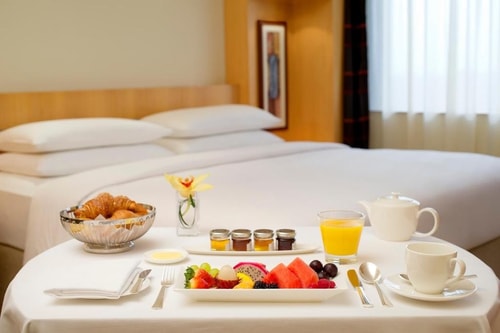 Luxury 4 Bedroom Apartment Near Gold Souk Metro 24 Luxury Bookings