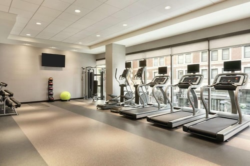 King Studio Suite Near Moody Bible Institute CHI 14 Luxury Bookings