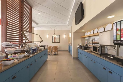 1 Bedroom King Suite Near Airport Lakes Park ORL 4 Luxury Bookings