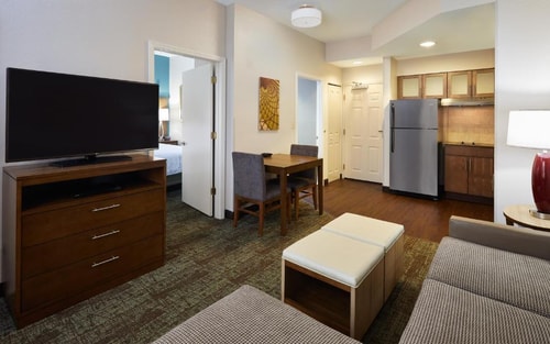 1 Bedroom Suite Near Hooters ORL 2 Luxury Bookings