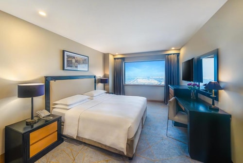 Luxury 4 Bedroom Apartment Near Gold Souk Metro Luxury Bookings