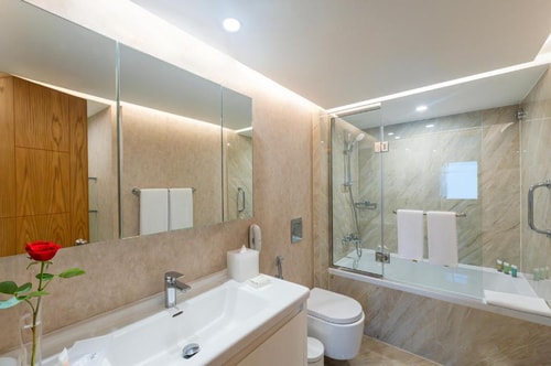 Three Bedroom Apartment Near Gold Souk 4 Luxury Bookings