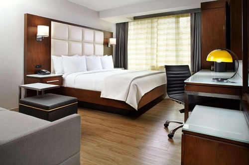 King Room Near Greeley Square Park NYC Luxury Bookings