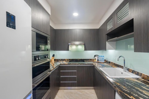4 Bedroom Apartment Near Gold Souk 6 Luxury Bookings