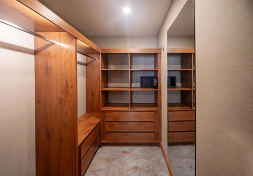4 Bedroom Apartment Near Gold Souk 5 Luxury Bookings