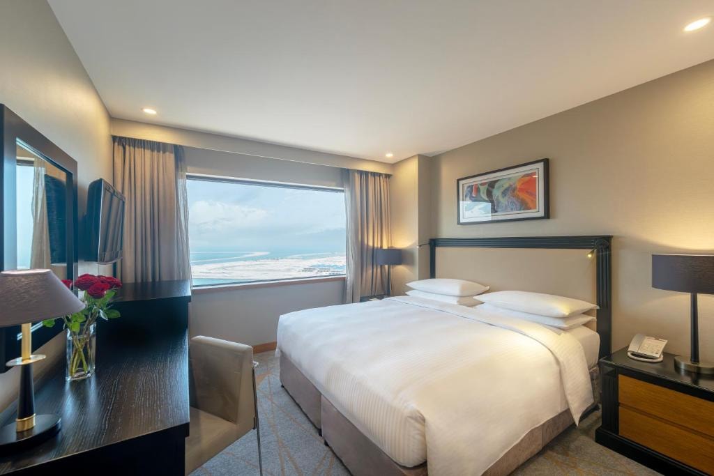 Two Bedroom Apartment Near Gold Souk Luxury Bookings