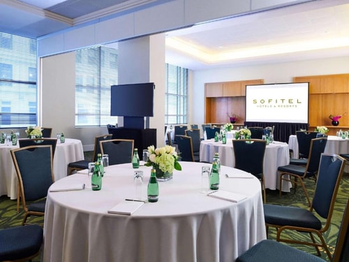 Superior Queen Room Near Bryant Park NYC 11 Luxury Bookings