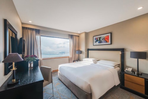 One Bedroom Apartment Near Gold Souk Luxury Bookings