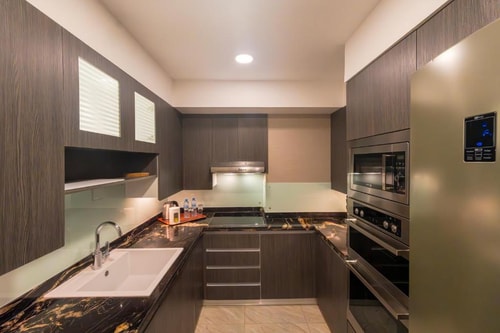 One Bedroom Apartment Near Gold Souk 3 Luxury Bookings