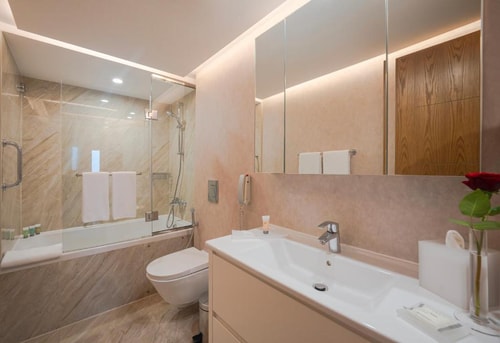 One Bedroom Apartment Near Gold Souk 4 Luxury Bookings