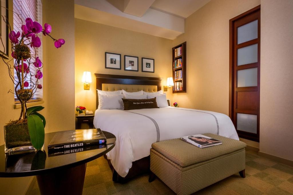 Deluxe King Room Near Bryant Park NYC Luxury Bookings