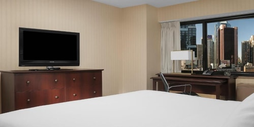 Standard Queen Room Near Gershwin Theatre NYC 1 Luxury Bookings