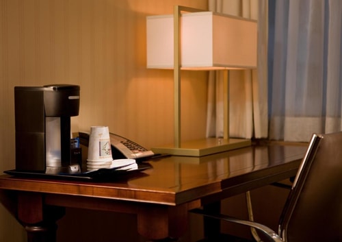 Standard Queen Room Near Gershwin Theatre NYC 2 Luxury Bookings