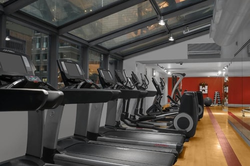 Standard Queen Room Near Gershwin Theatre NYC 14 Luxury Bookings