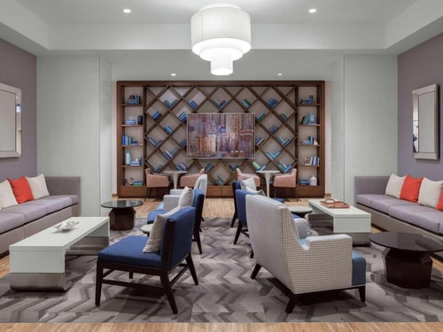 Deluxe King Room Near The Goddard School CHI 10 Luxury Bookings