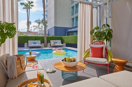 King Room City View Near Bounce Luggage Storage LA 13 Luxury Bookings