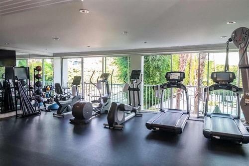King Room City View Near Bounce Luggage Storage LA 11 Luxury Bookings